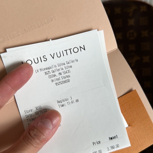 100% Authentic Louis Vuitton Loop Hobo MM - Like New - Picture 8 of 8